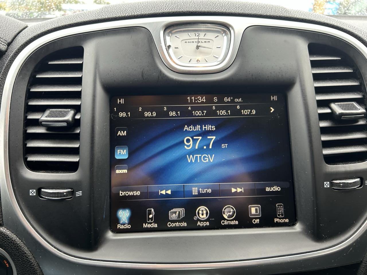 Chrysler 300 4dr Sdn Limited AWD 2016