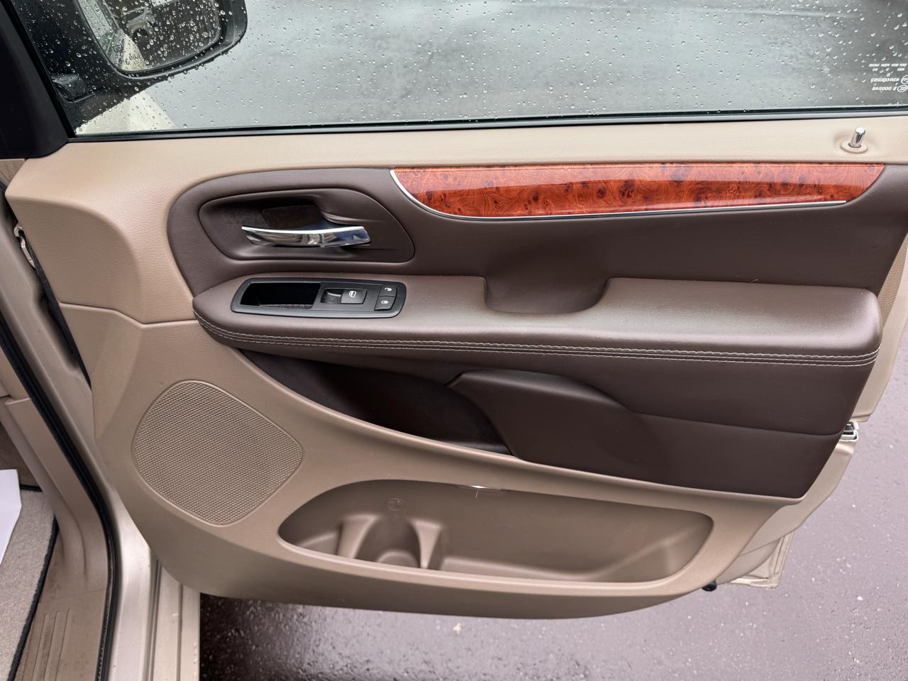 Chrysler Town & Country 4dr Wgn Touring 2015