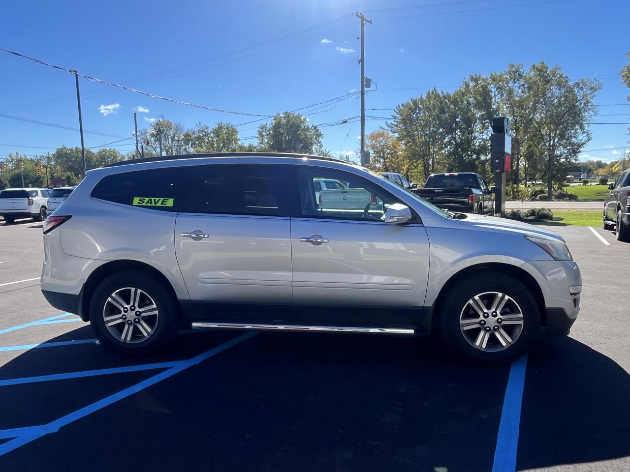 Chevrolet Traverse FWD 4dr LT w/2LT 2016