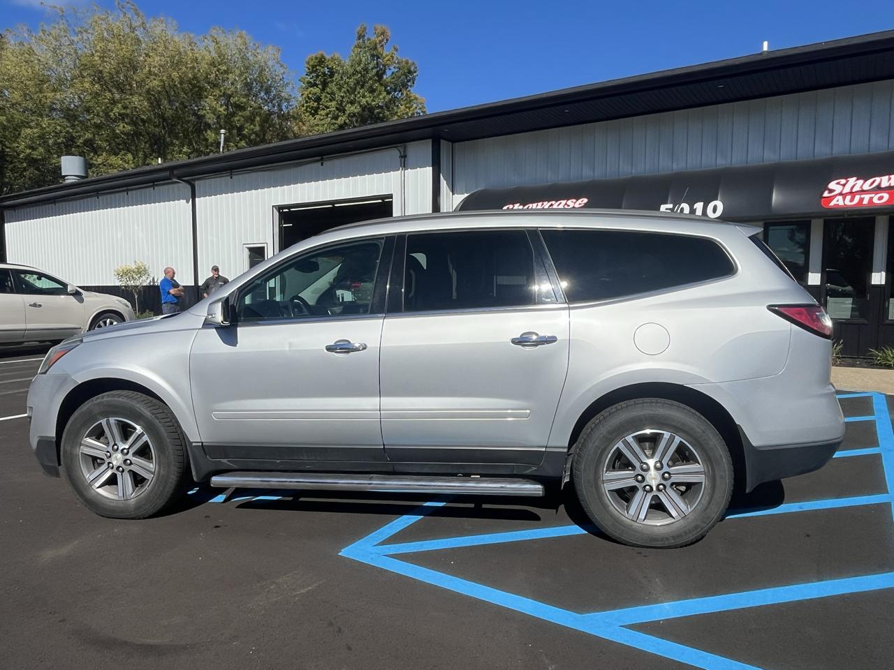 Chevrolet Traverse FWD 4dr LT w/2LT 2016