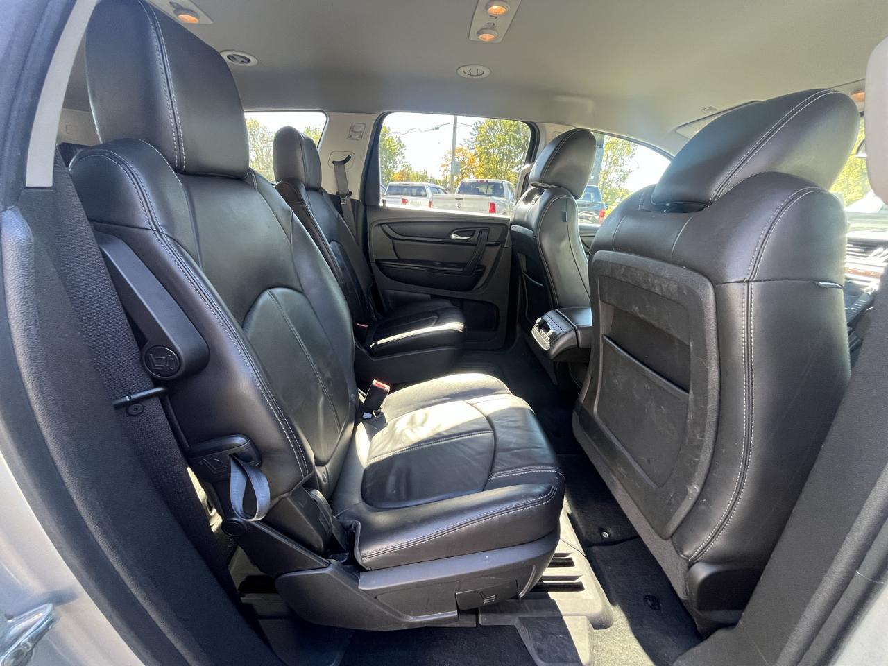 Chevrolet Traverse FWD 4dr LT w/2LT 2016