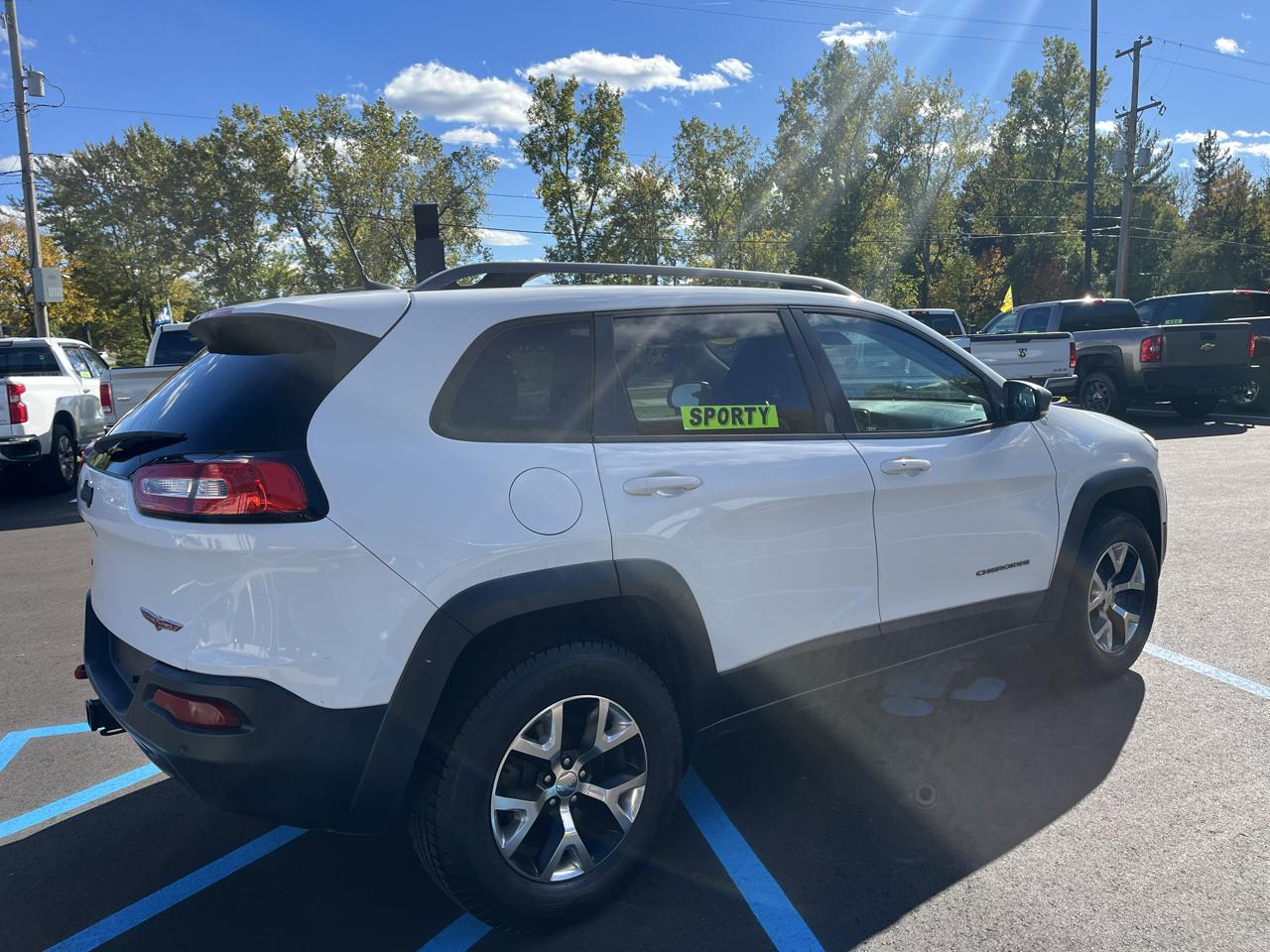 Jeep Cherokee 4WD 4dr Trailhawk 2016