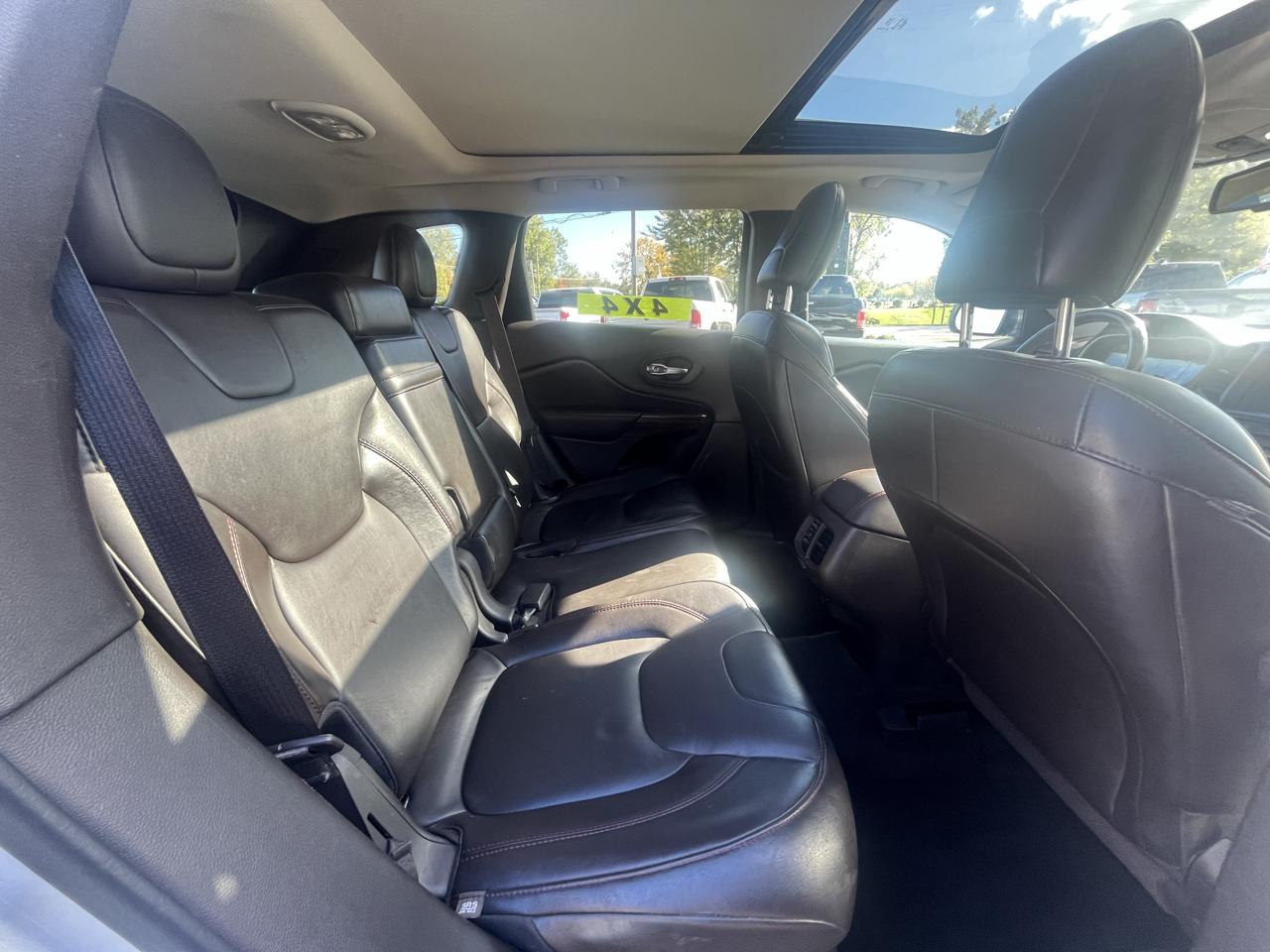 Jeep Cherokee 4WD 4dr Trailhawk 2016