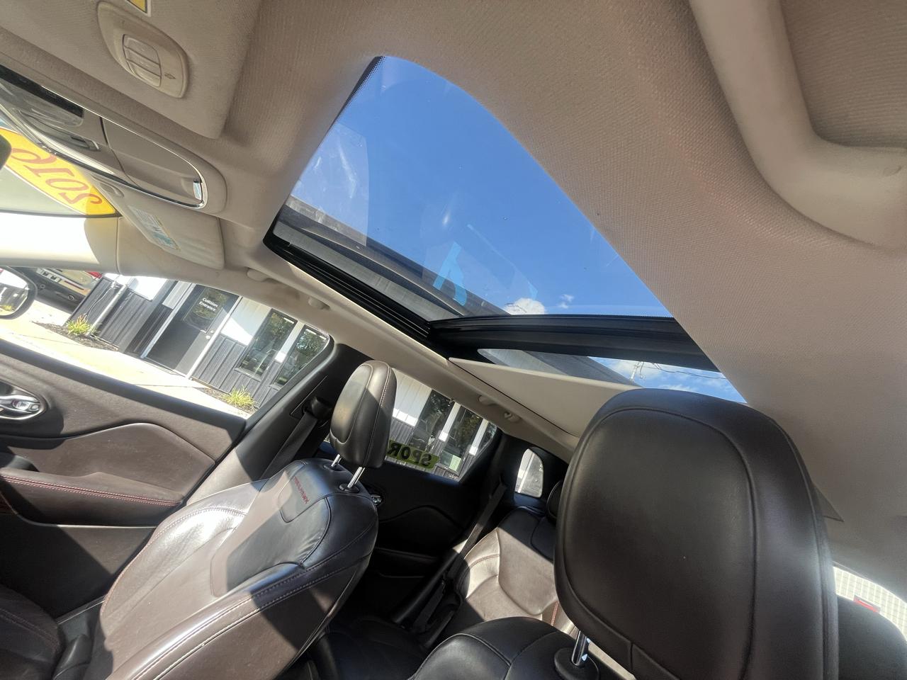 Jeep Cherokee 4WD 4dr Trailhawk 2016