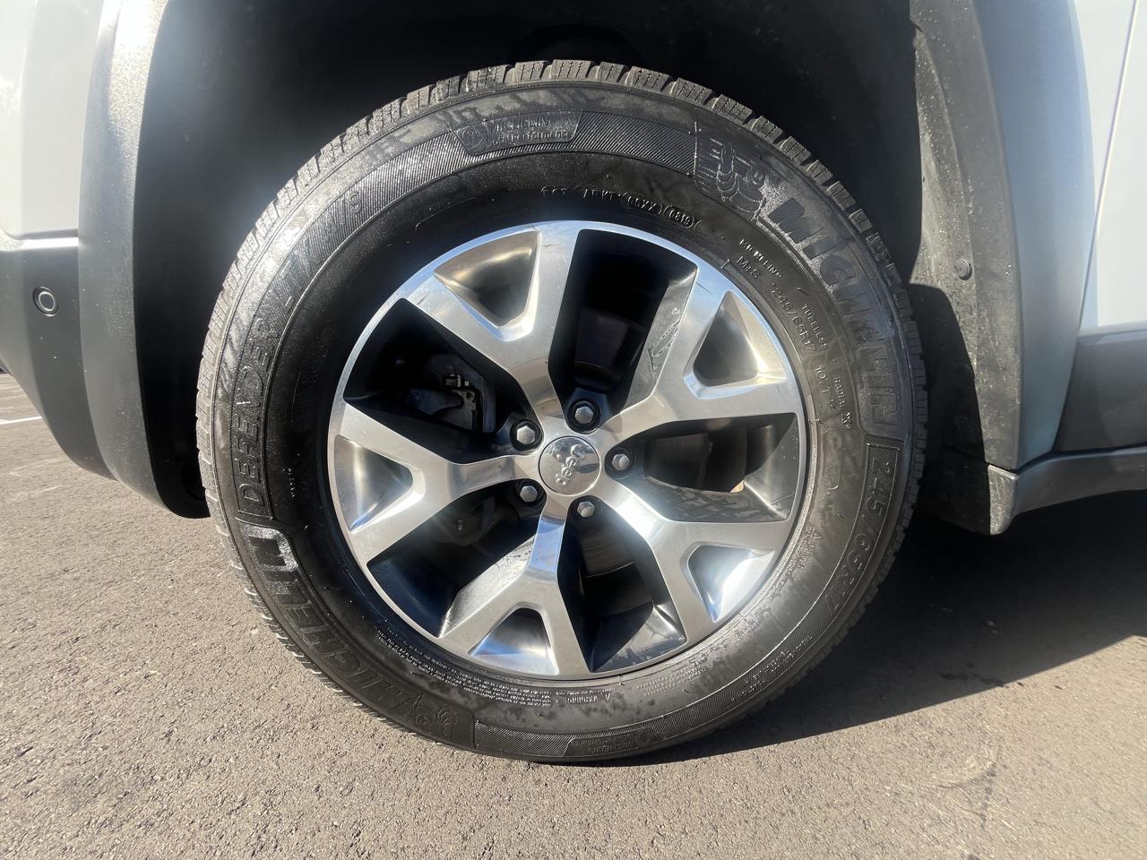 Jeep Cherokee 4WD 4dr Trailhawk 2016
