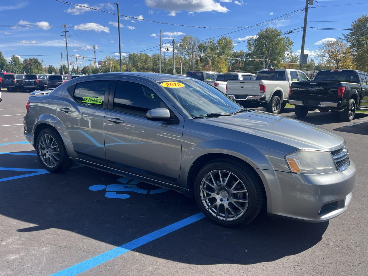 Dodge Avenger 4dr Sdn SXT Plus 2012