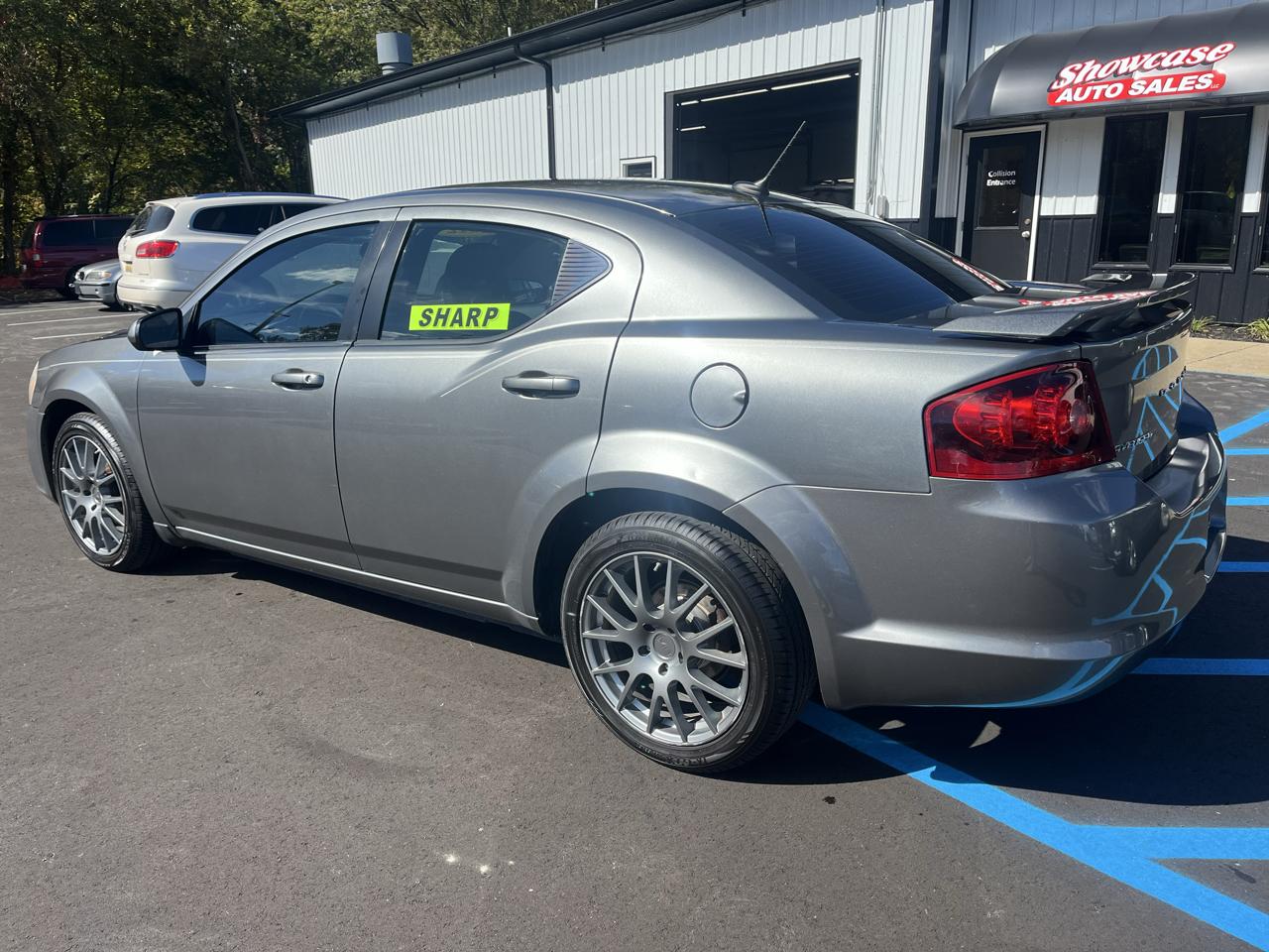 Dodge Avenger 4dr Sdn SXT Plus 2012