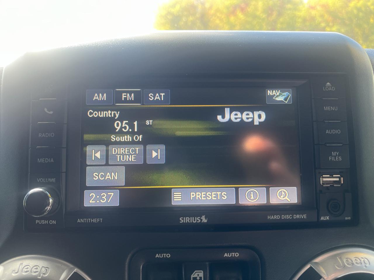 Jeep Wrangler Unlimited 4WD 4dr Sahara 2015