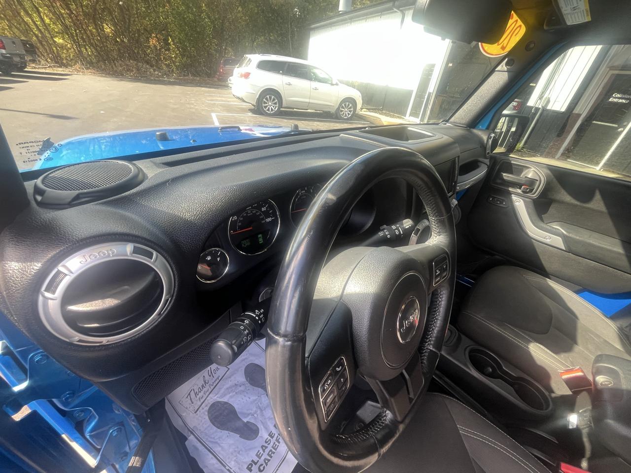 Jeep Wrangler Unlimited 4WD 4dr Sahara 2015