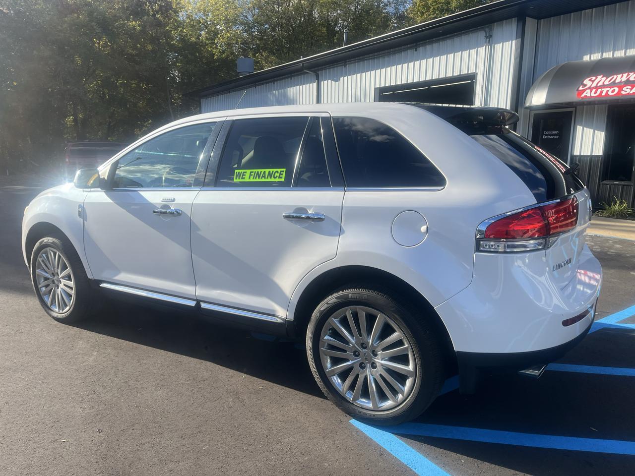 Lincoln MKX AWD 4dr 2011