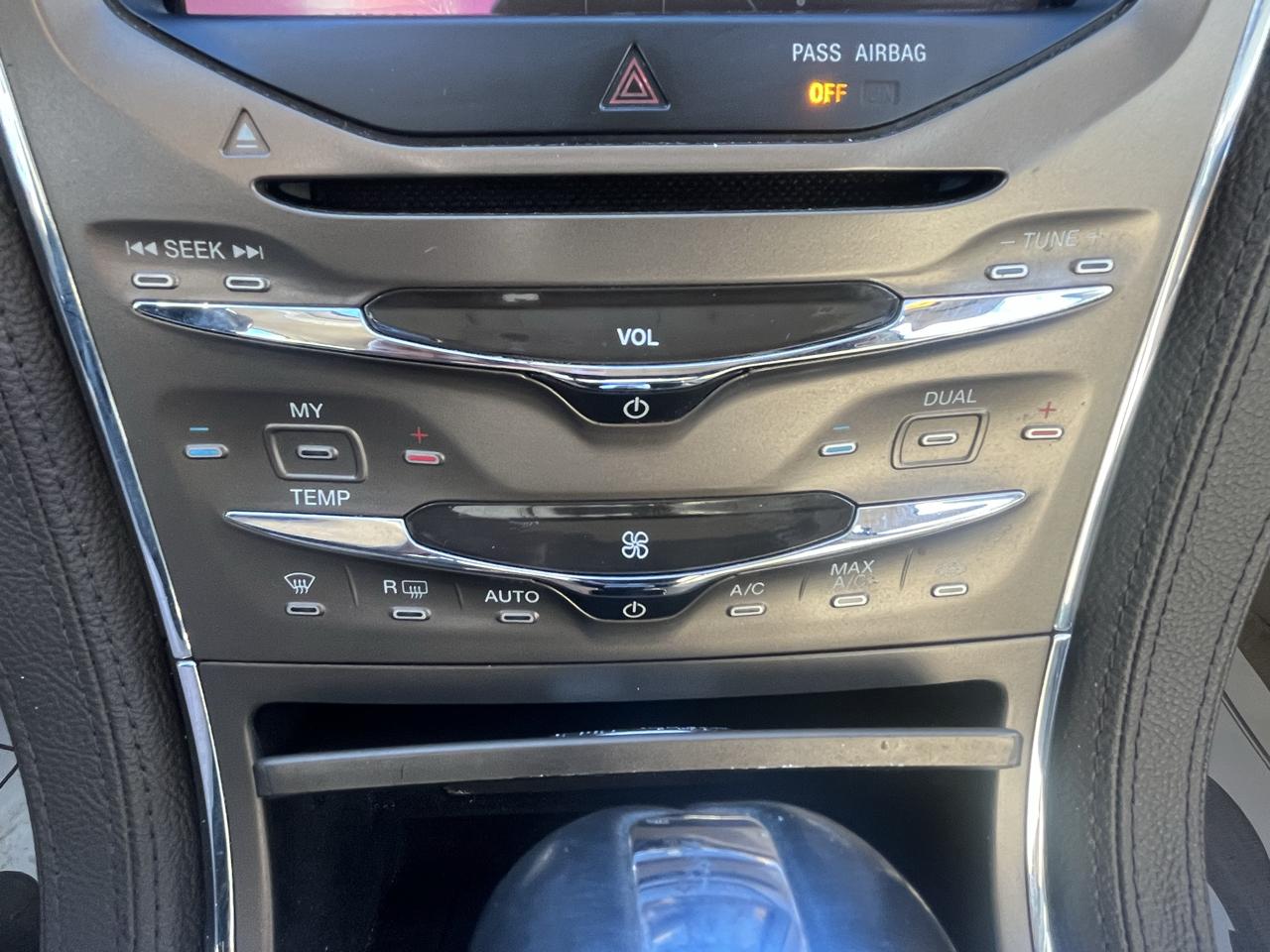 Lincoln MKX AWD 4dr 2011