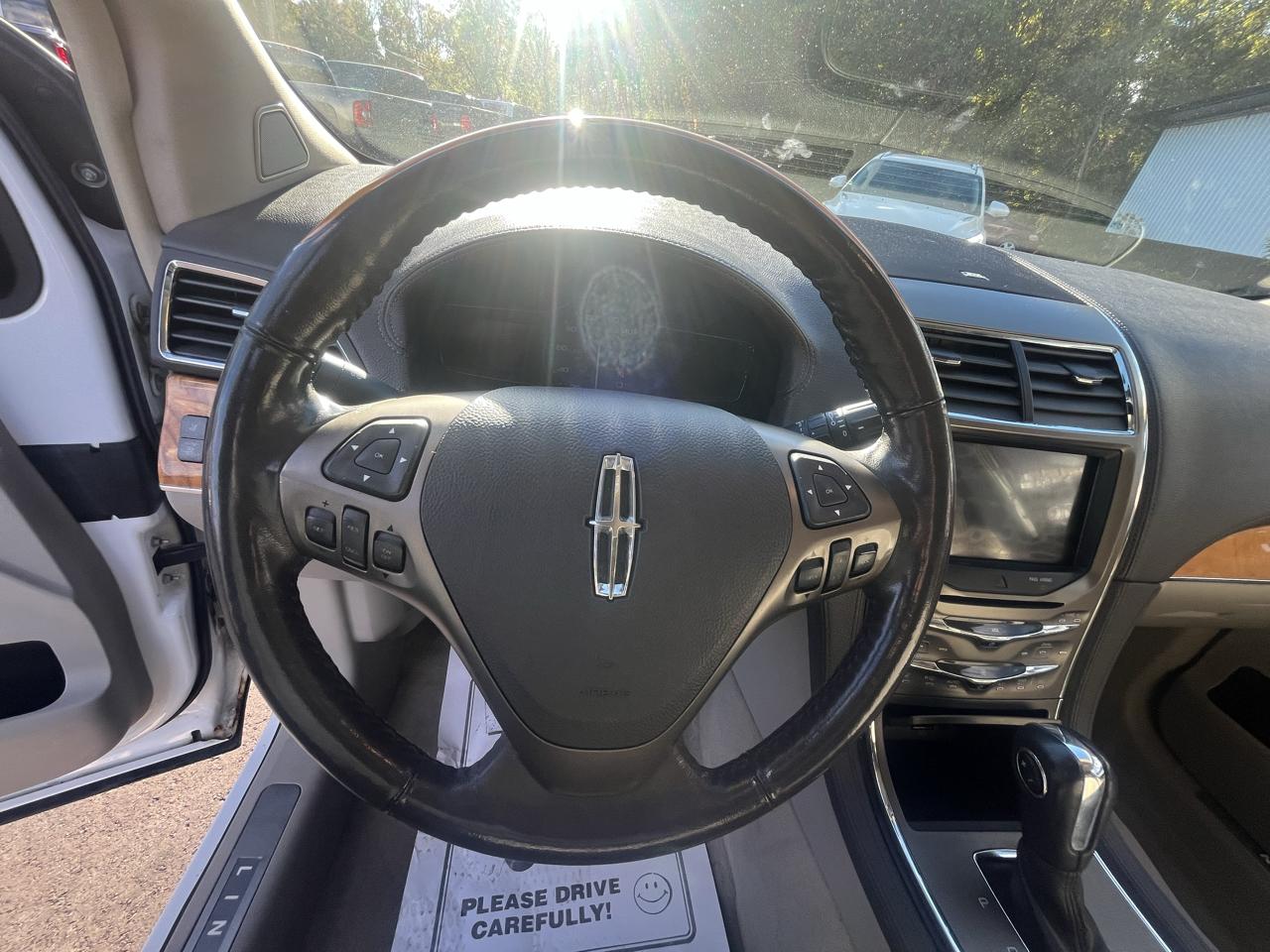 Lincoln MKX AWD 4dr 2011