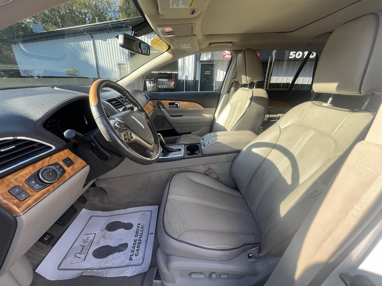 Lincoln MKX AWD 4dr 2011