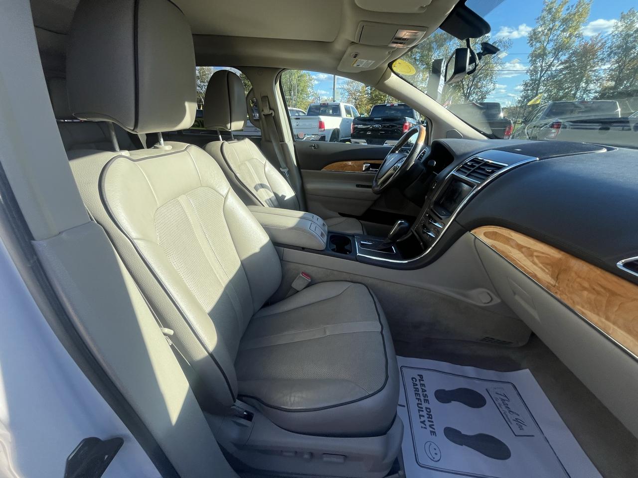 Lincoln MKX AWD 4dr 2011
