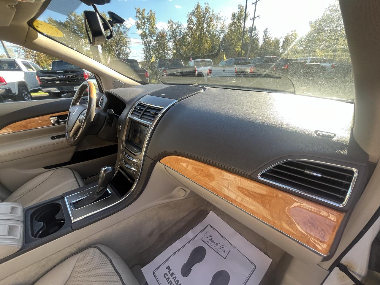 Lincoln MKX AWD 4dr 2011