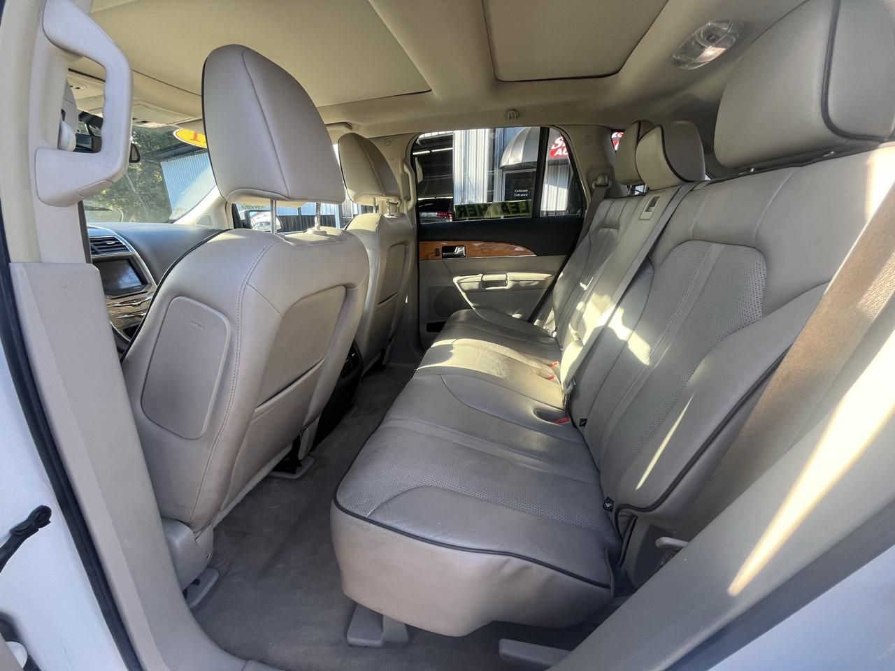 Lincoln MKX AWD 4dr 2011