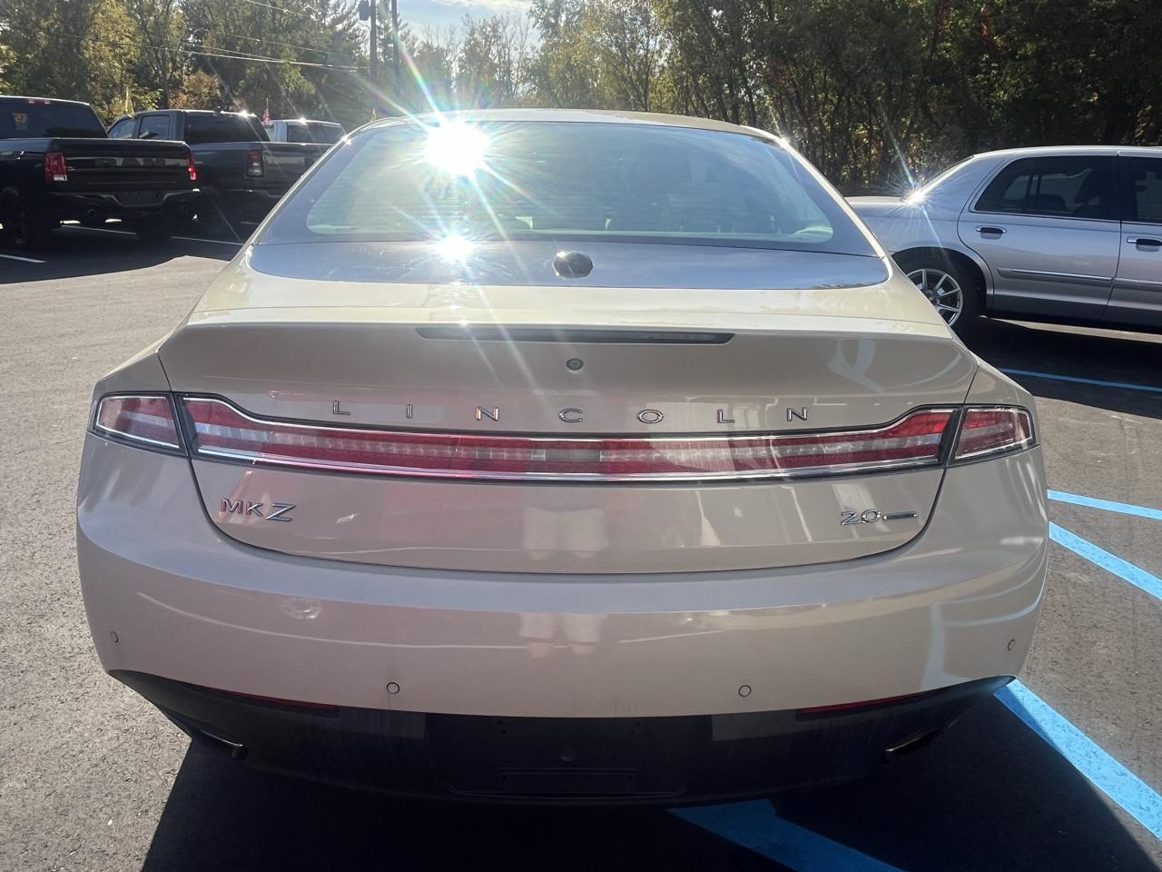 Lincoln MKZ 4dr Sdn FWD 2014