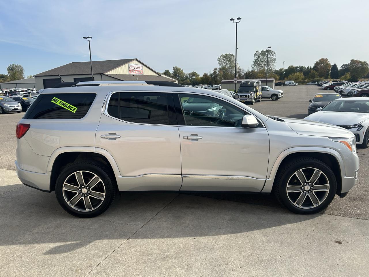 GMC Acadia AWD 4dr Denali 2017