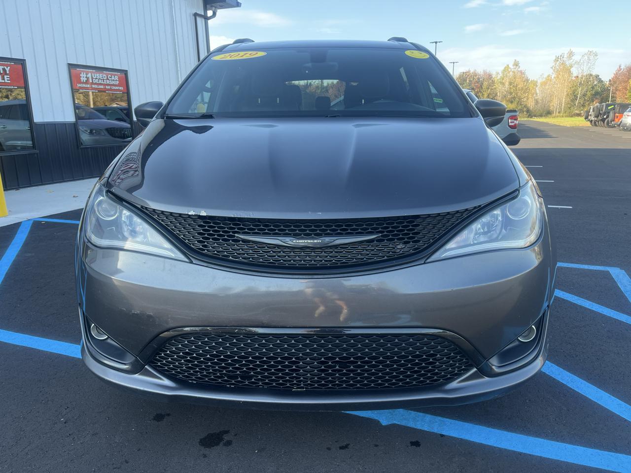 Chrysler Pacifica Touring L FWD 2019