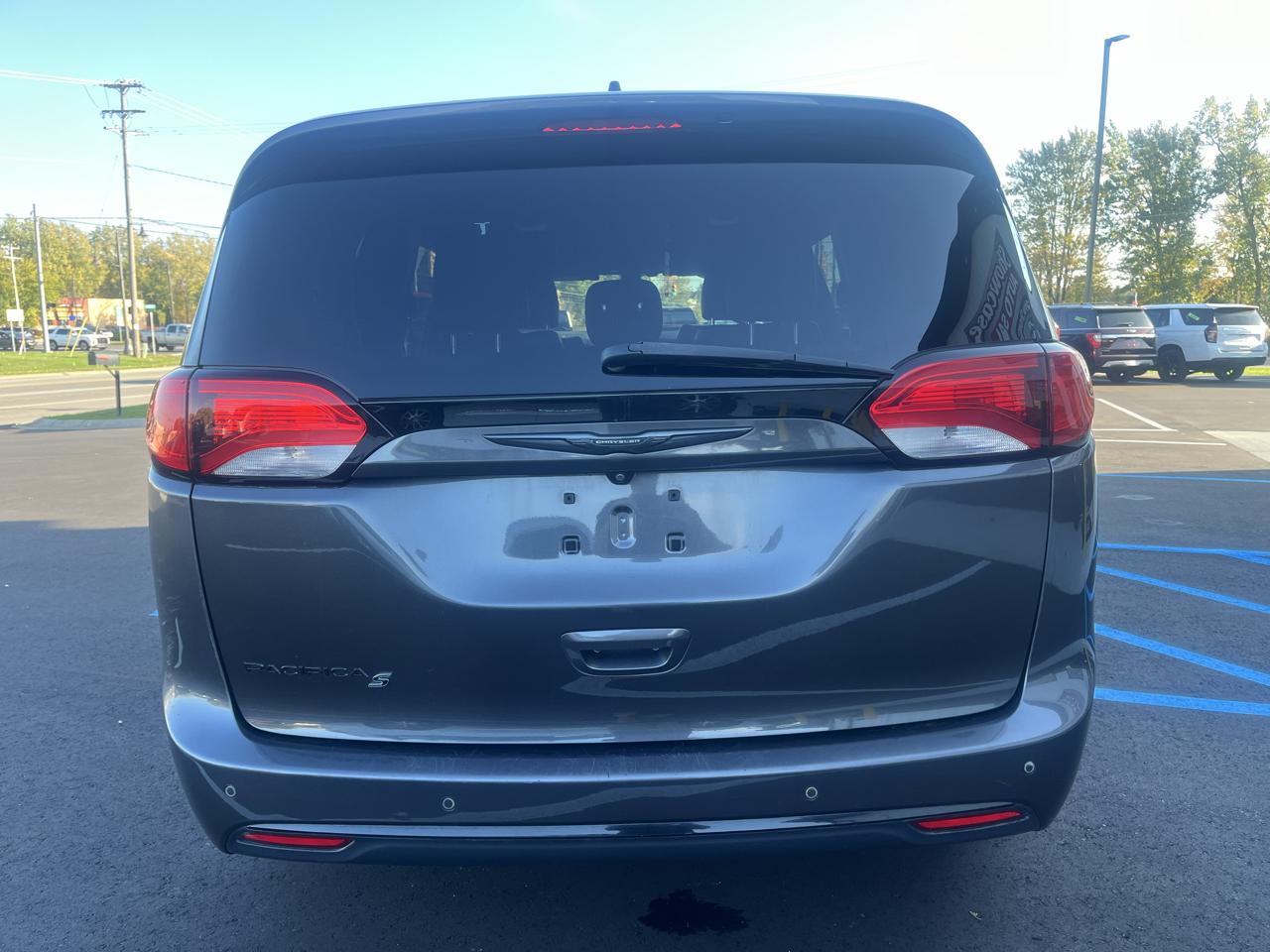 Chrysler Pacifica Touring L FWD 2019