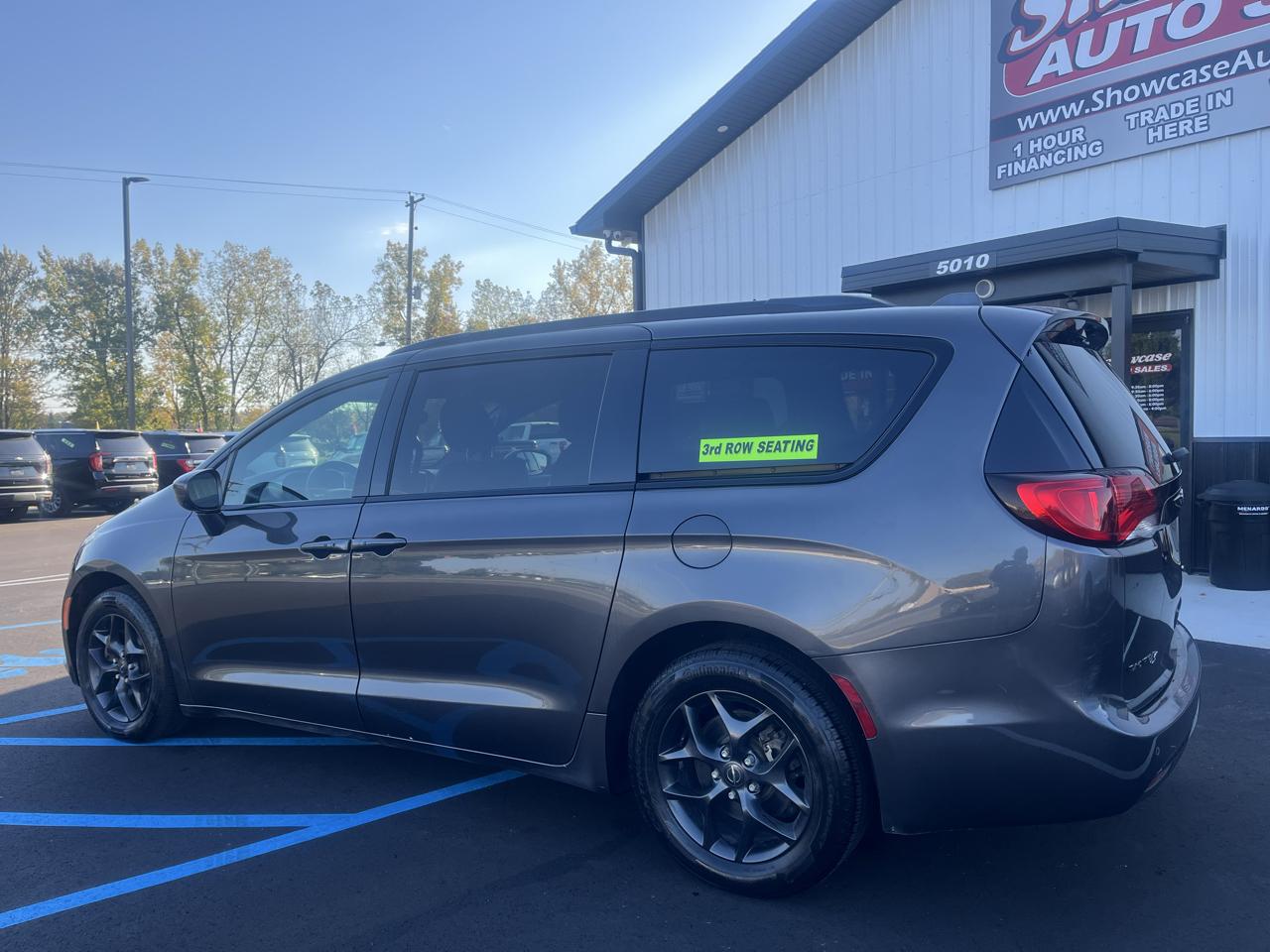 Chrysler Pacifica Touring L FWD 2019