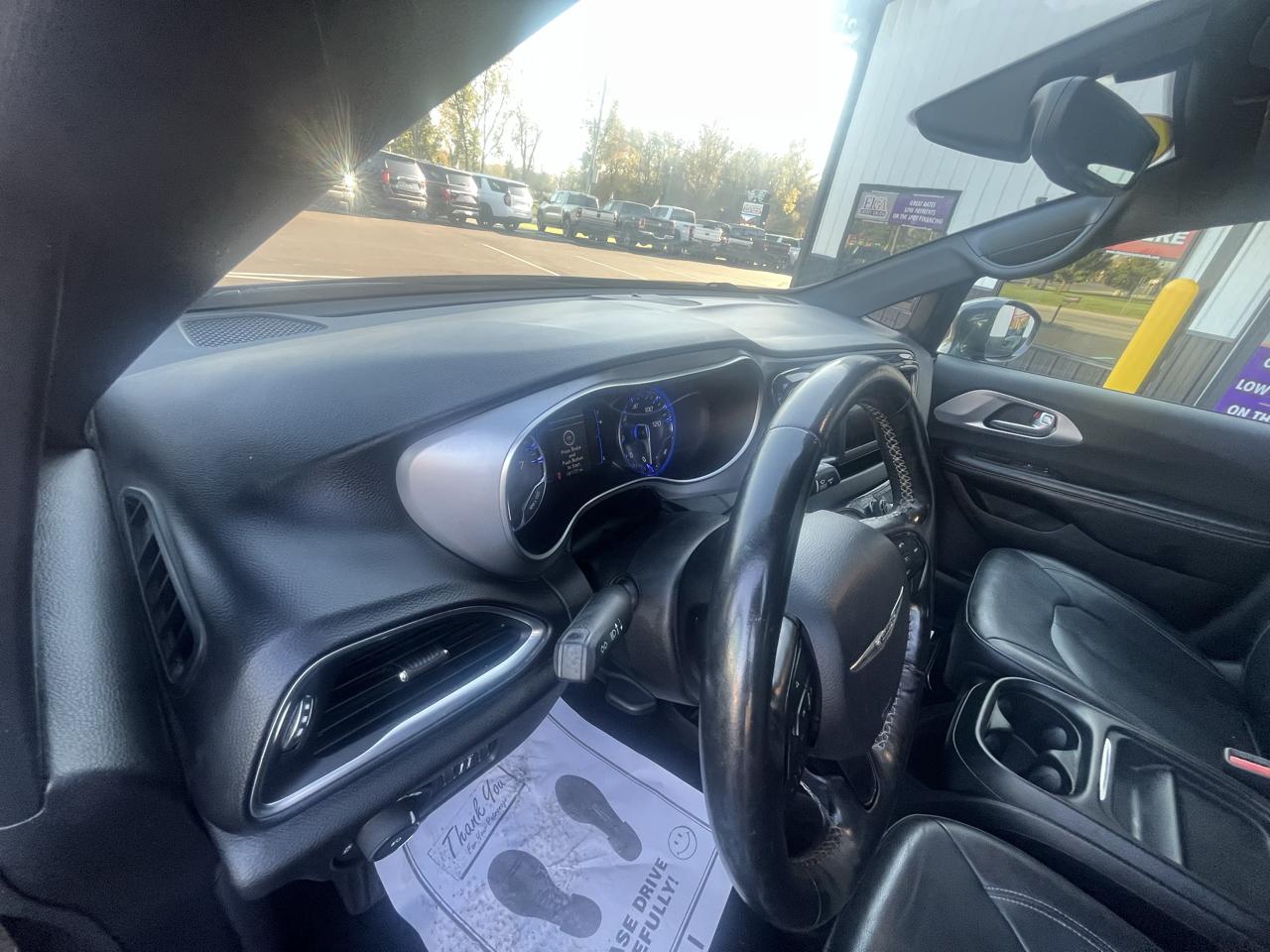 Chrysler Pacifica Touring L FWD 2019