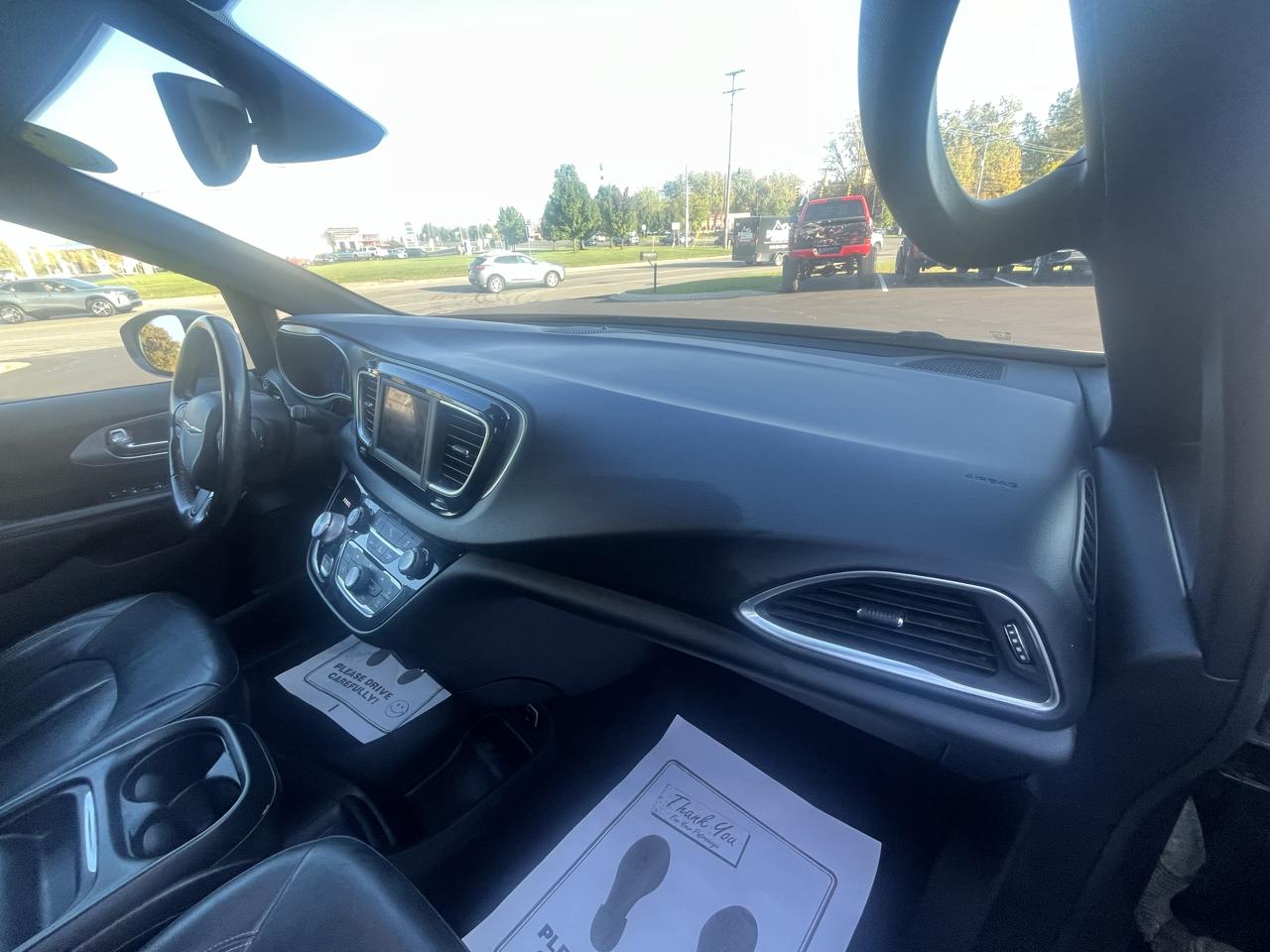 Chrysler Pacifica Touring L FWD 2019