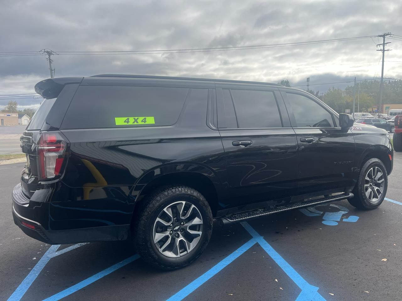 Chevrolet Suburban 4WD 4dr Z71 2021