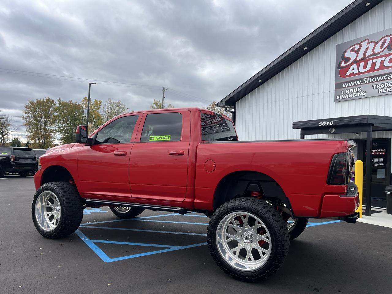 RAM 1500 4WD Crew Cab 140.5" Express 2012