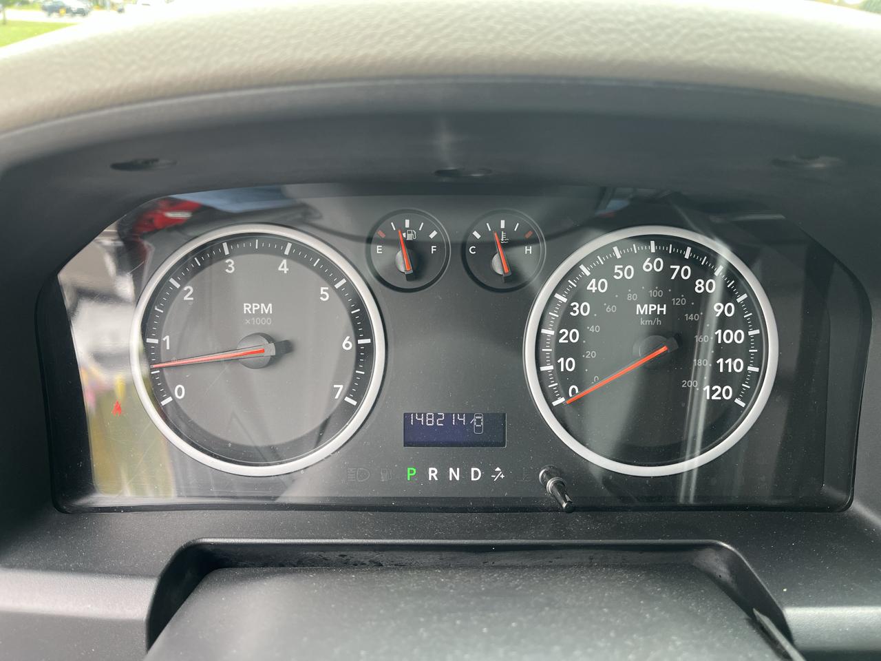 RAM 1500 4WD Crew Cab 140.5" Express 2012