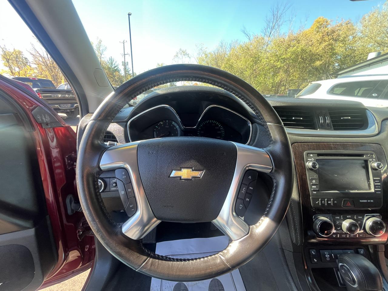 Chevrolet Traverse AWD 4dr LT w/2LT 2015