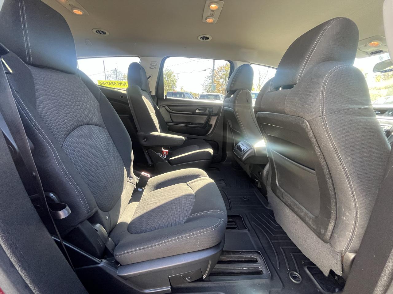 Chevrolet Traverse AWD 4dr LT w/2LT 2015