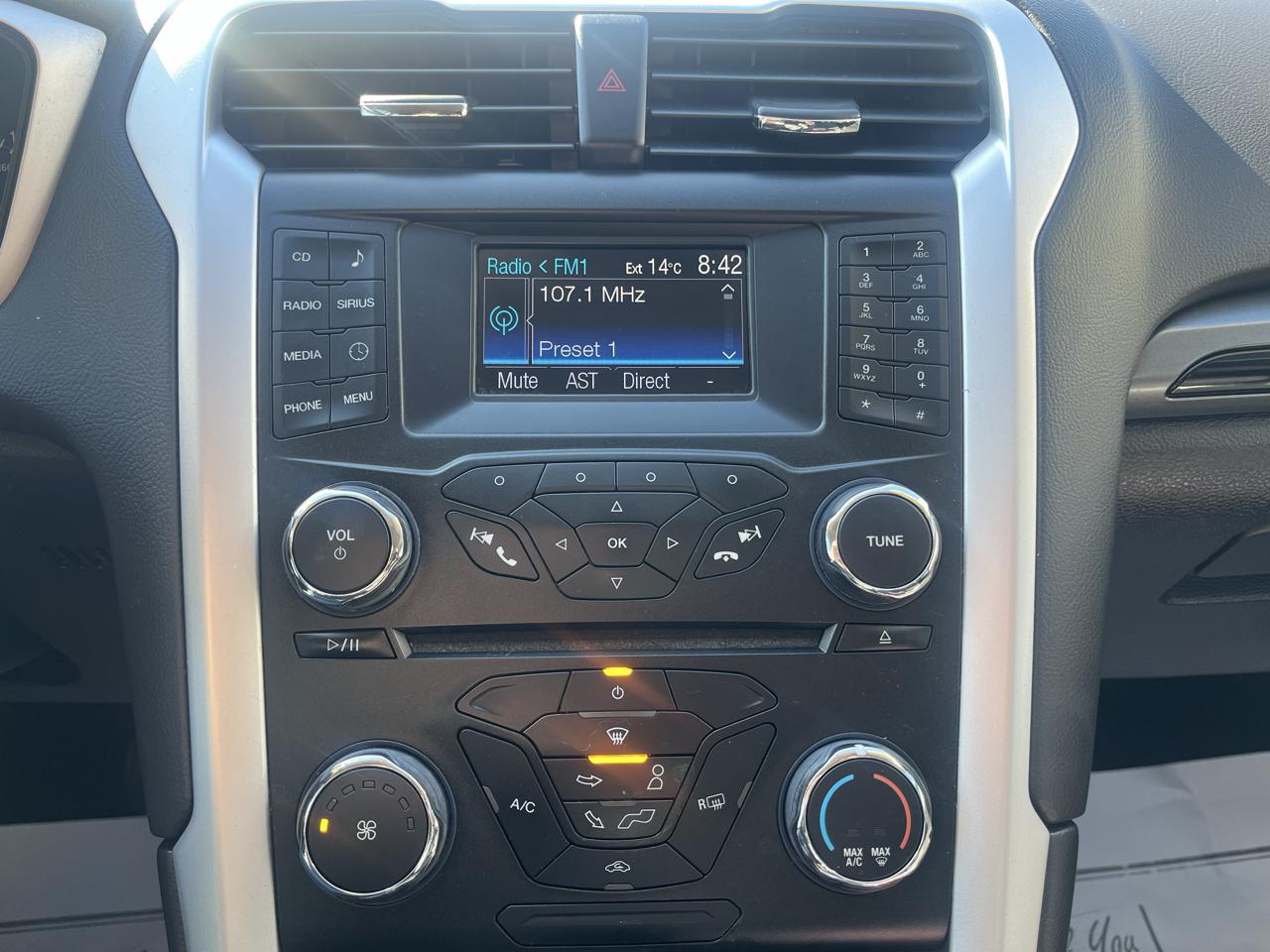 Ford Fusion 4dr Sdn SE FWD 2014