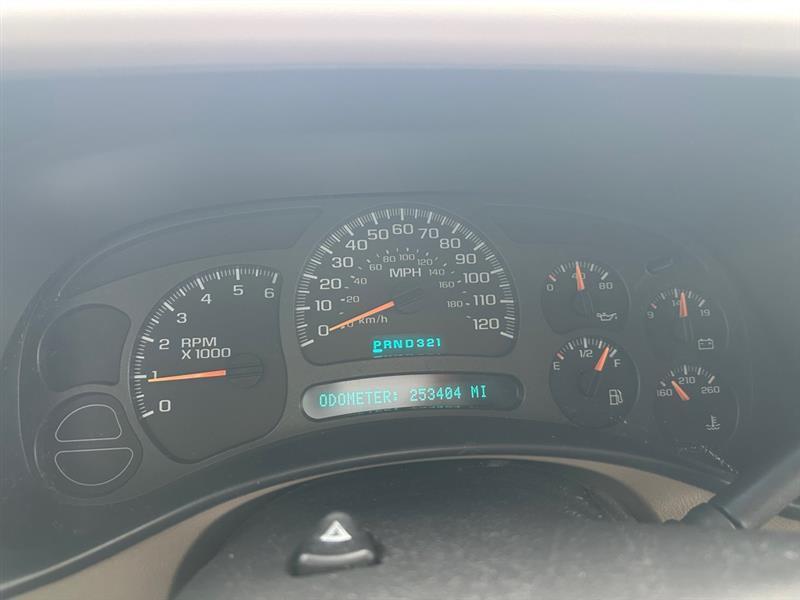 Chevrolet Tahoe 2WD 2003