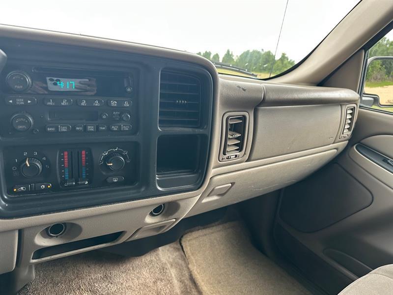 Chevrolet Tahoe 2WD 2003