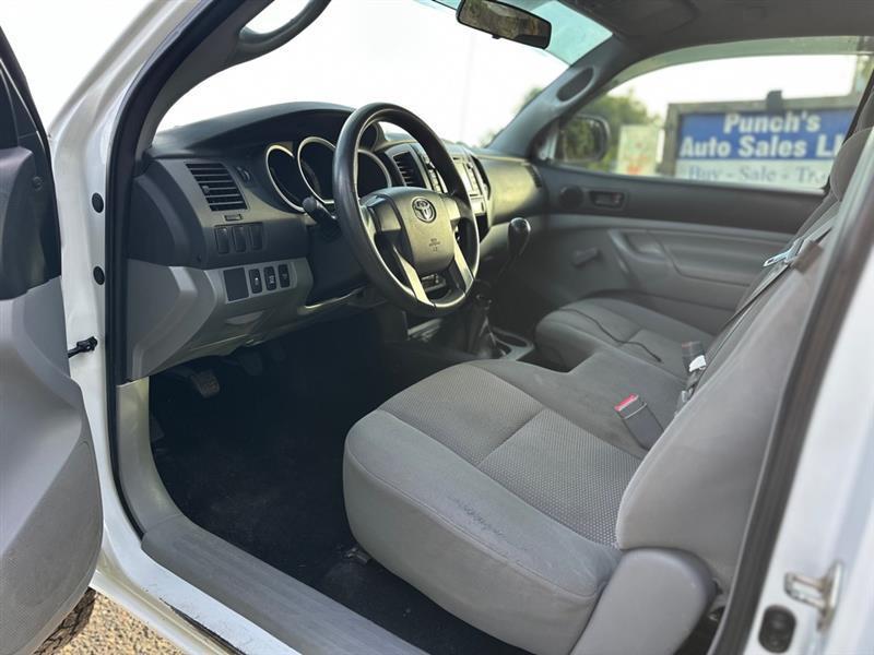 Toyota Tacoma Regular Cab I4 5MT 4WD 2014