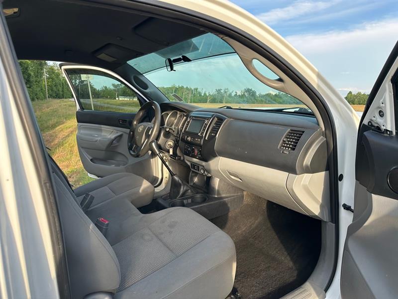 Toyota Tacoma Regular Cab I4 5MT 4WD 2014