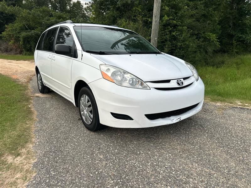 Toyota Sienna CE FWD 7 Passenger 2010