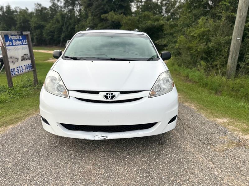 Toyota Sienna CE FWD 7 Passenger 2010