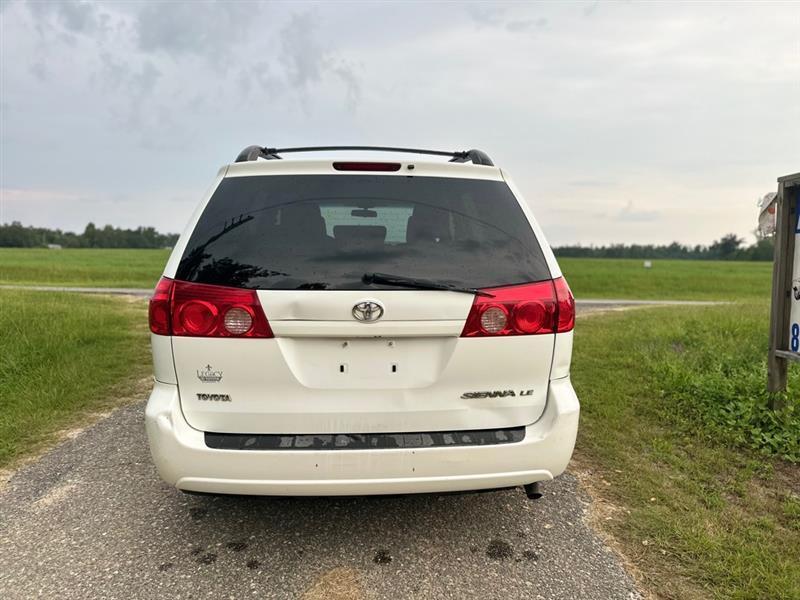 Toyota Sienna CE FWD 7 Passenger 2010