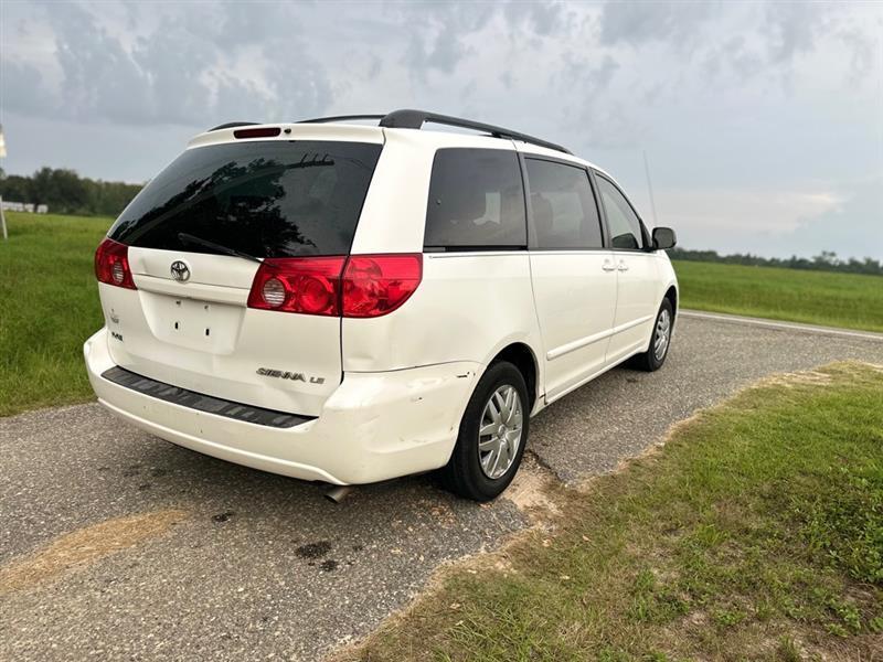 Toyota Sienna CE FWD 7 Passenger 2010