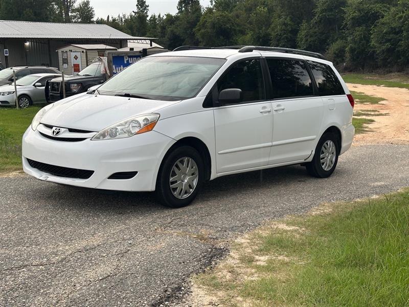 Toyota Sienna CE FWD 7 Passenger 2010
