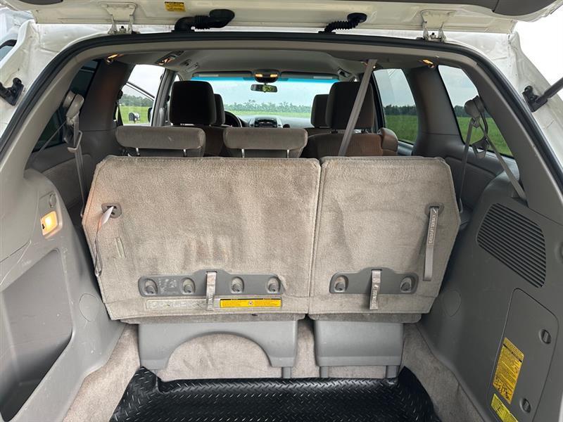 Toyota Sienna CE FWD 7 Passenger 2010