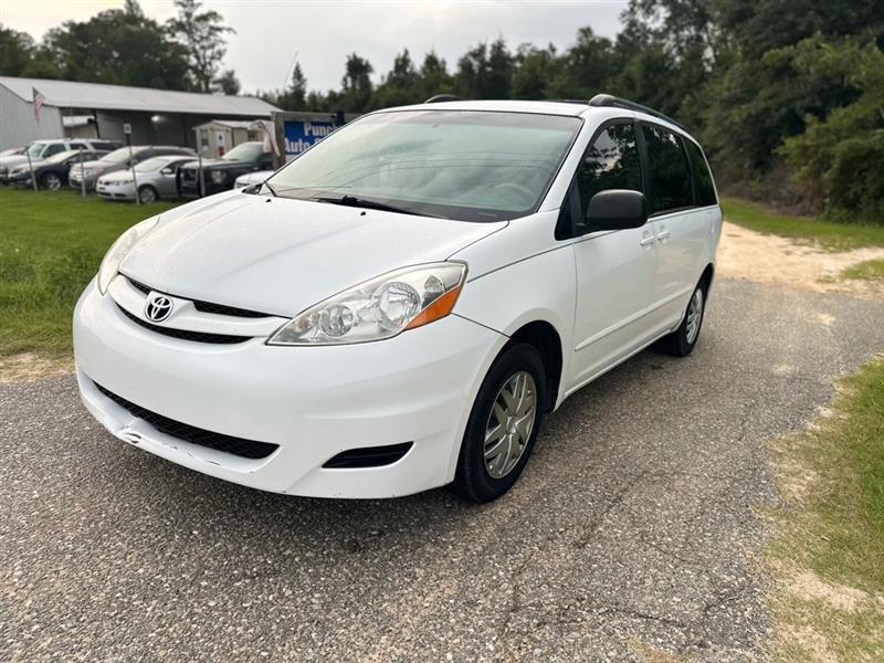 Toyota Sienna CE FWD 7 Passenger 2010