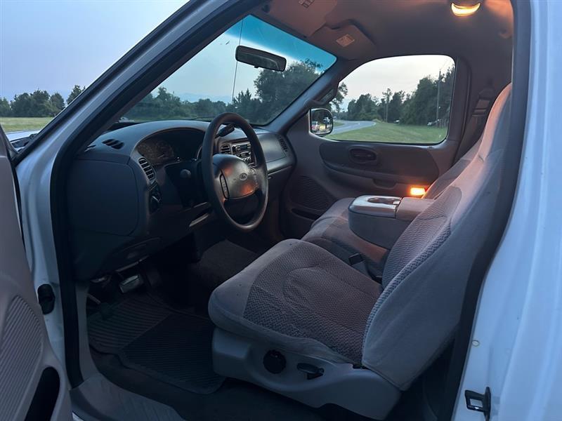 Ford F-150 WS Reg. Cab Long Bed 2WD 1999