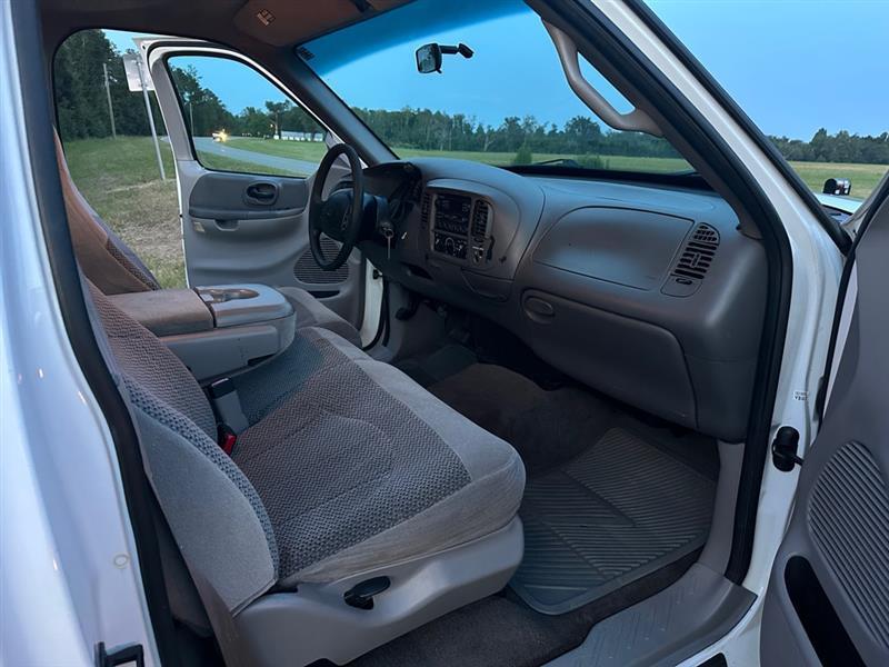 Ford F-150 WS Reg. Cab Long Bed 2WD 1999