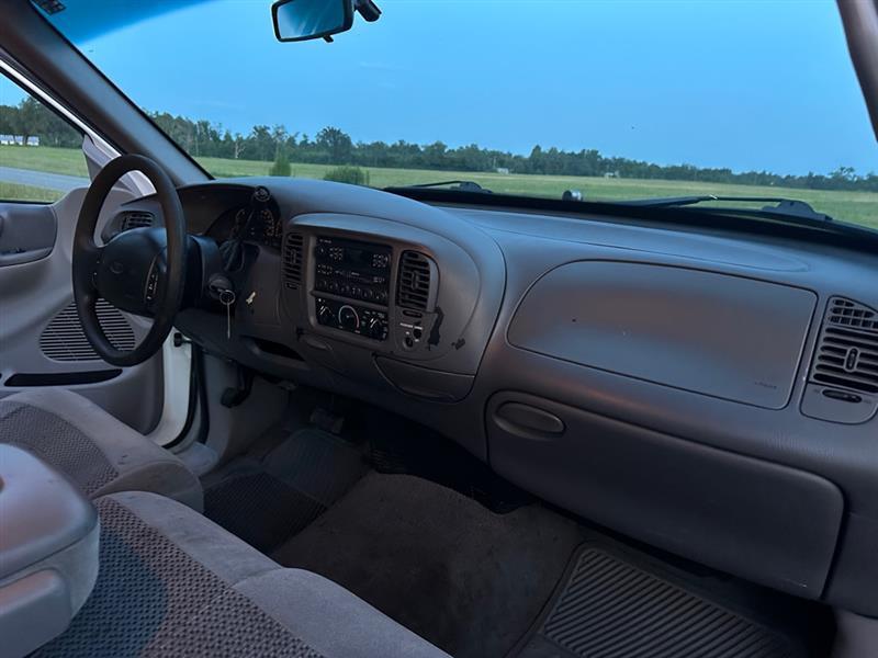 Ford F-150 WS Reg. Cab Long Bed 2WD 1999