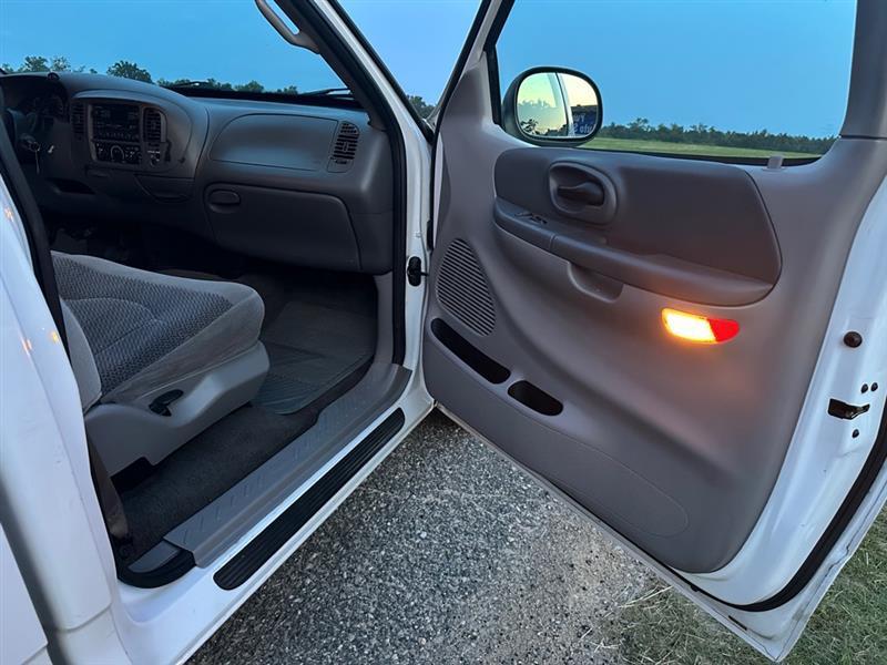 Ford F-150 WS Reg. Cab Long Bed 2WD 1999