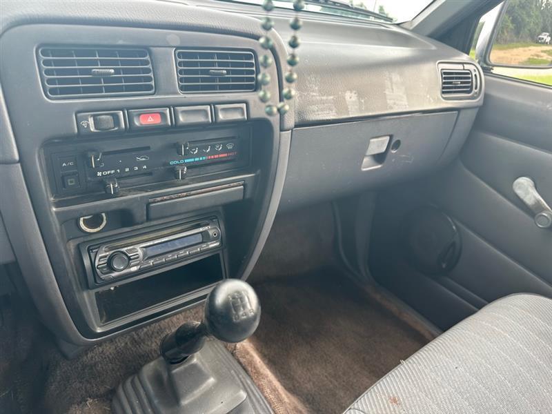 Nissan Pickup XE Reg. Cab 2WD 1994
