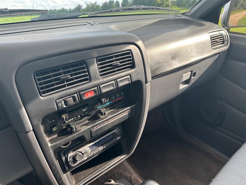 Nissan Pickup XE Reg. Cab 2WD 1994